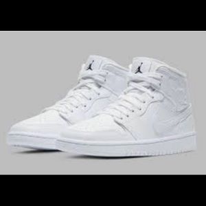 Looking for Jordan 1s